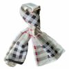 Khăn choàng lụa họa tiết Burberry (3)