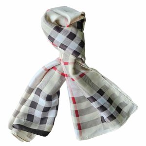 Khăn choàng lụa họa tiết Burberry (3)