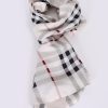 Khăn choàng lụa họa tiết Burberry (3)
